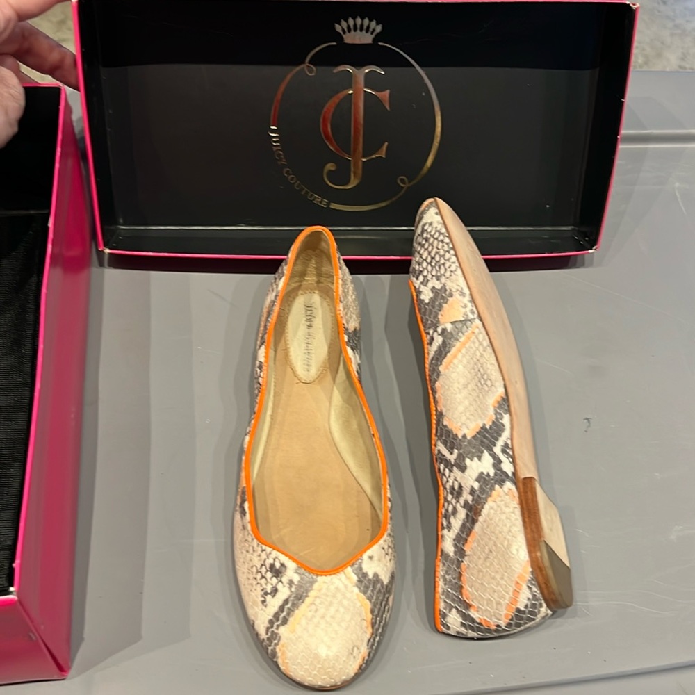 Juicy Couture Flats